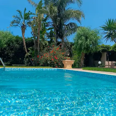 Rosa Dei Venti With Pool Villa