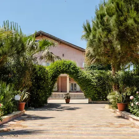 Rosa Dei Venti With Pool Villa *